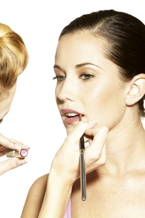Call (310) 275-1388 for Mobile Hairstylist/Make-Up